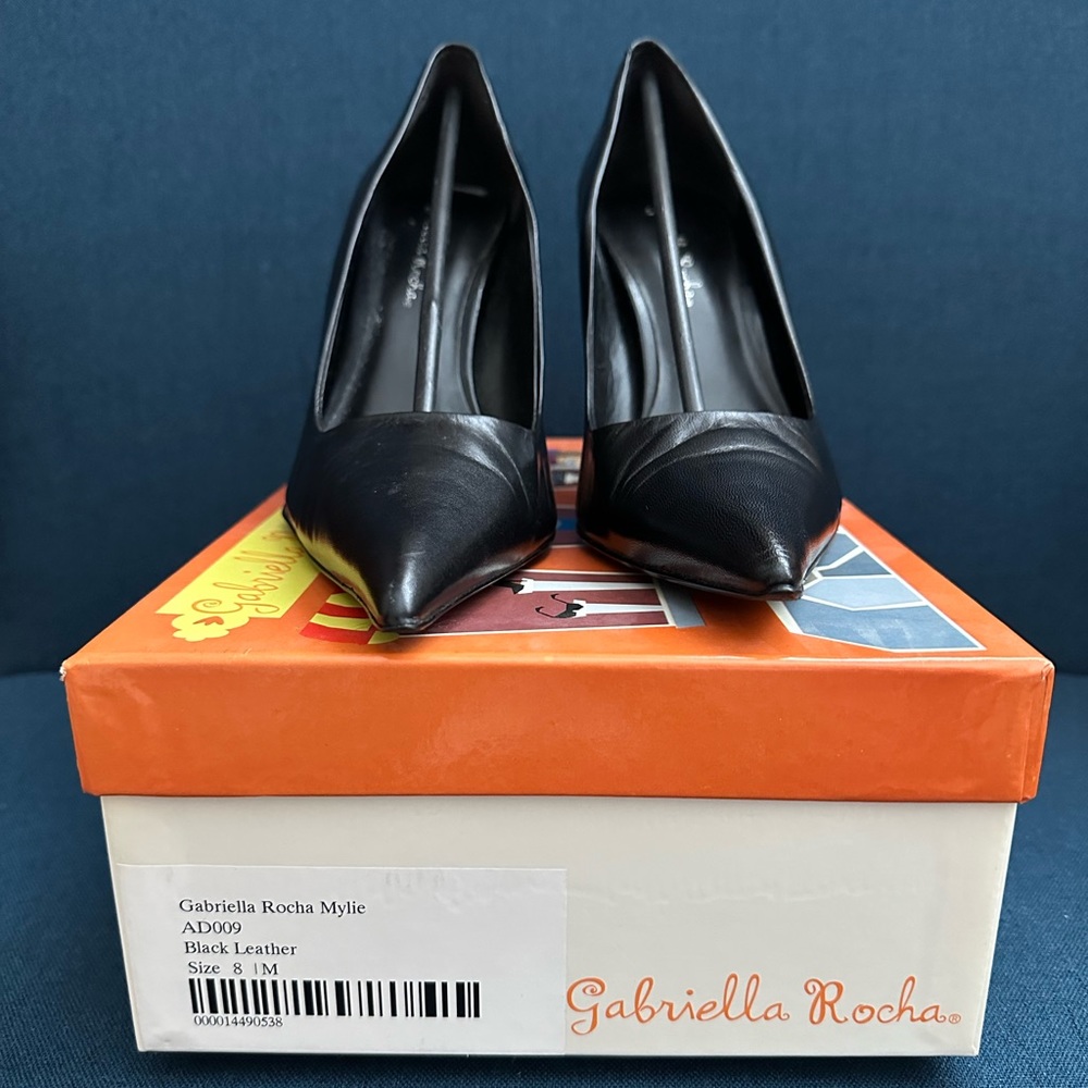 Gabriella Rocha Mylie black leather heels, size 8